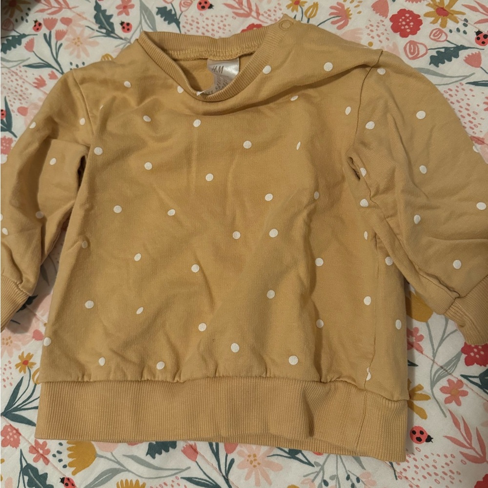 H&M yellow polka dot sweatshirt 6 months